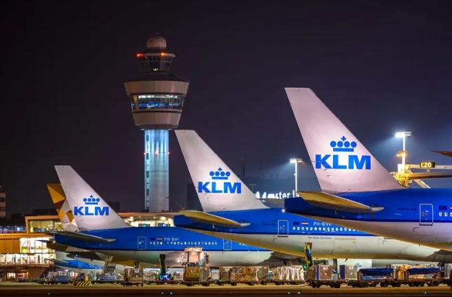 KLM Signs Collective Labour Agreement with Ground Staff Unions