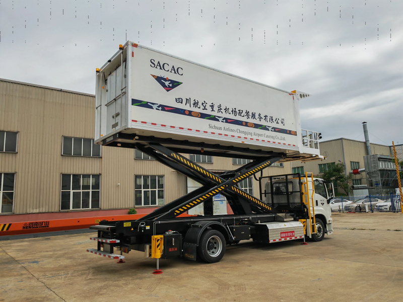 Aircraft Catering Truck (Manual Transmission)