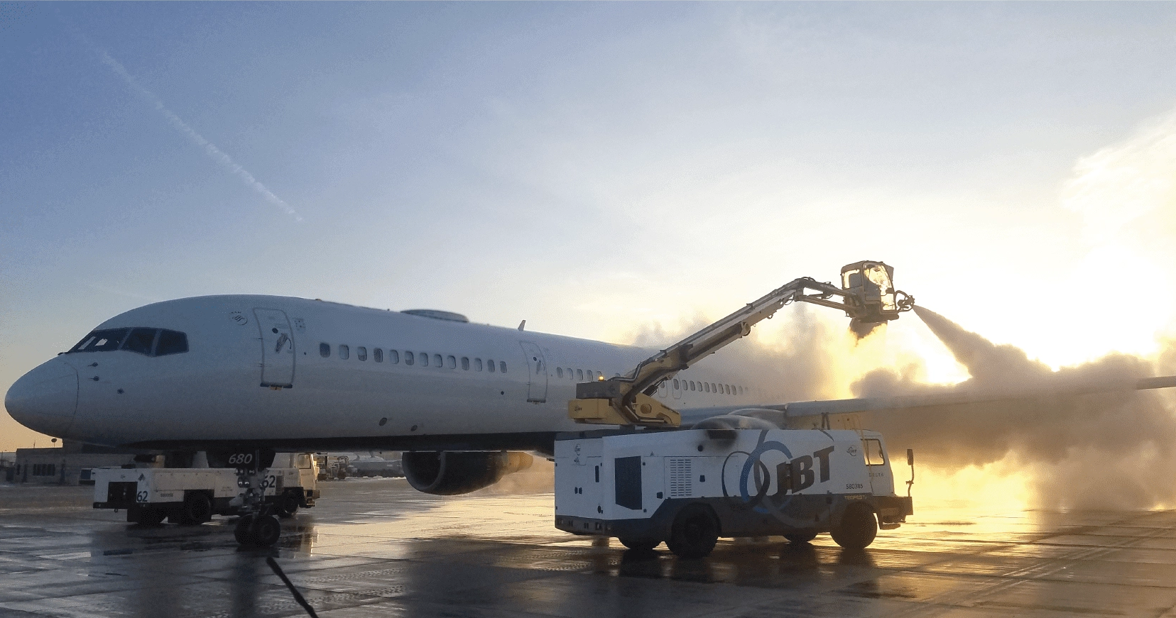 Oshkosh Corporation to Acquire Aerotech Business from JBT Corporation