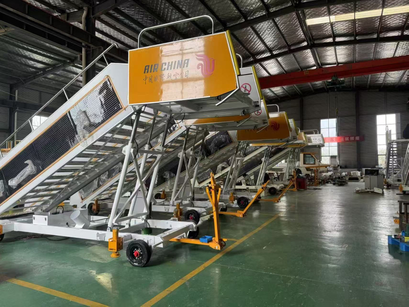 Towable Aircraft Passenger Step