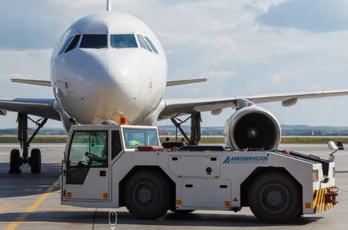 CSI Leasing Expands Service Offerings with Acquisition of Aeroservicios USA